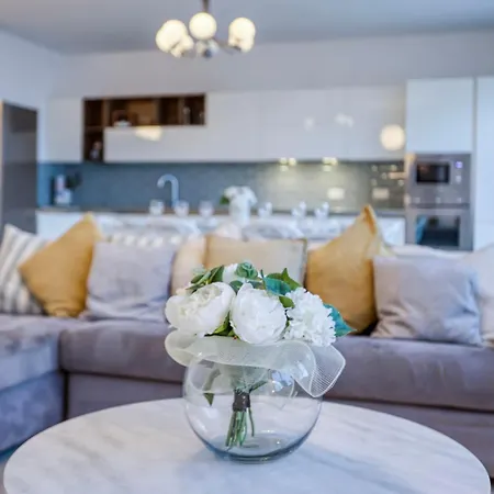 Malta Pool Penthouse * Is-Swieqi