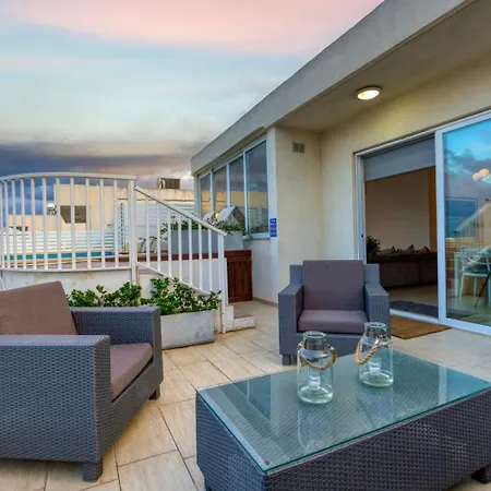 Malta Pool Penthouse Appartamento Is-Swieqi