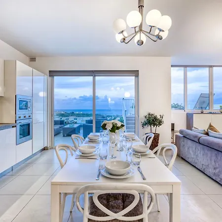 아파트 Malta Pool Penthouse Is-Swieqi