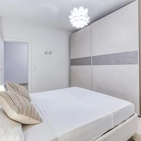 Malta Pool Penthouse Apartament Is-Swieqi