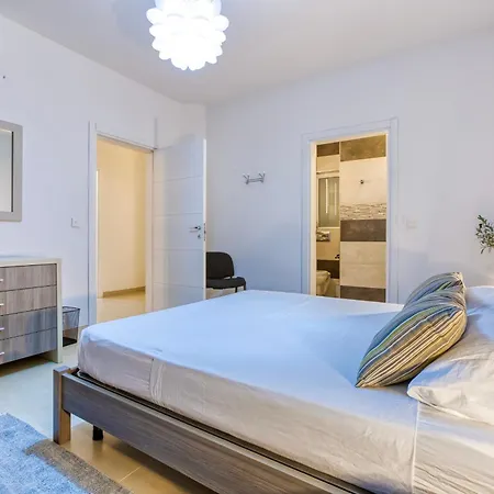 아파트 Malta Pool Penthouse