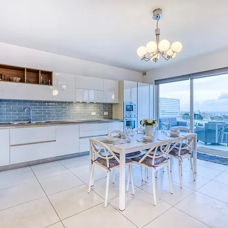 Malta Pool Penthouse דירה