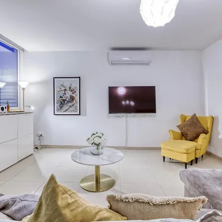 아파트 Malta Pool Penthouse *